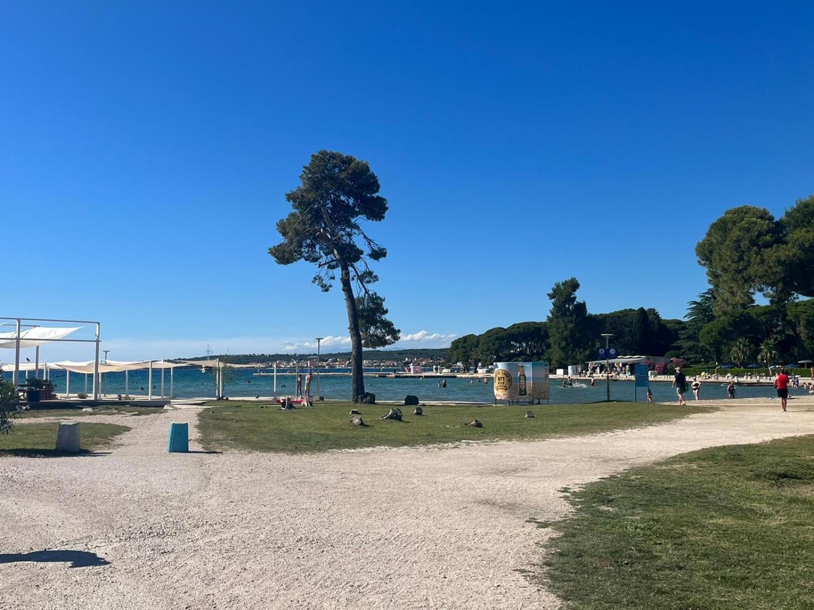 Studio Apartments With Terrace Near Sea - Angela'S Apartments Zadar Exterior foto
